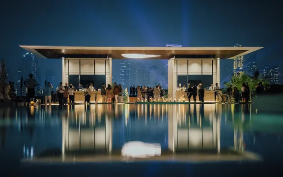 Guest Cocktail at Safina at night at One&Only The Palm, Dubai