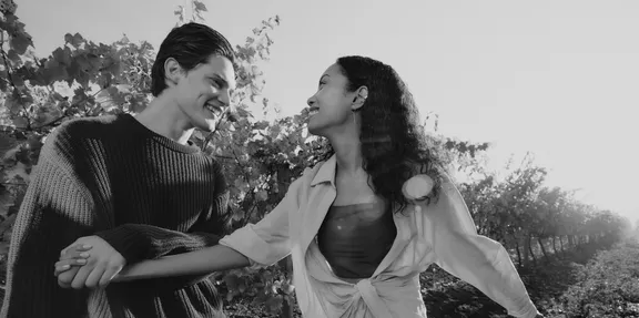 Couple in Vineyard from One&Only Cape Town
