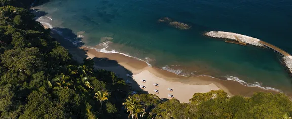 oomm-dining-jetty-beach-club-drone