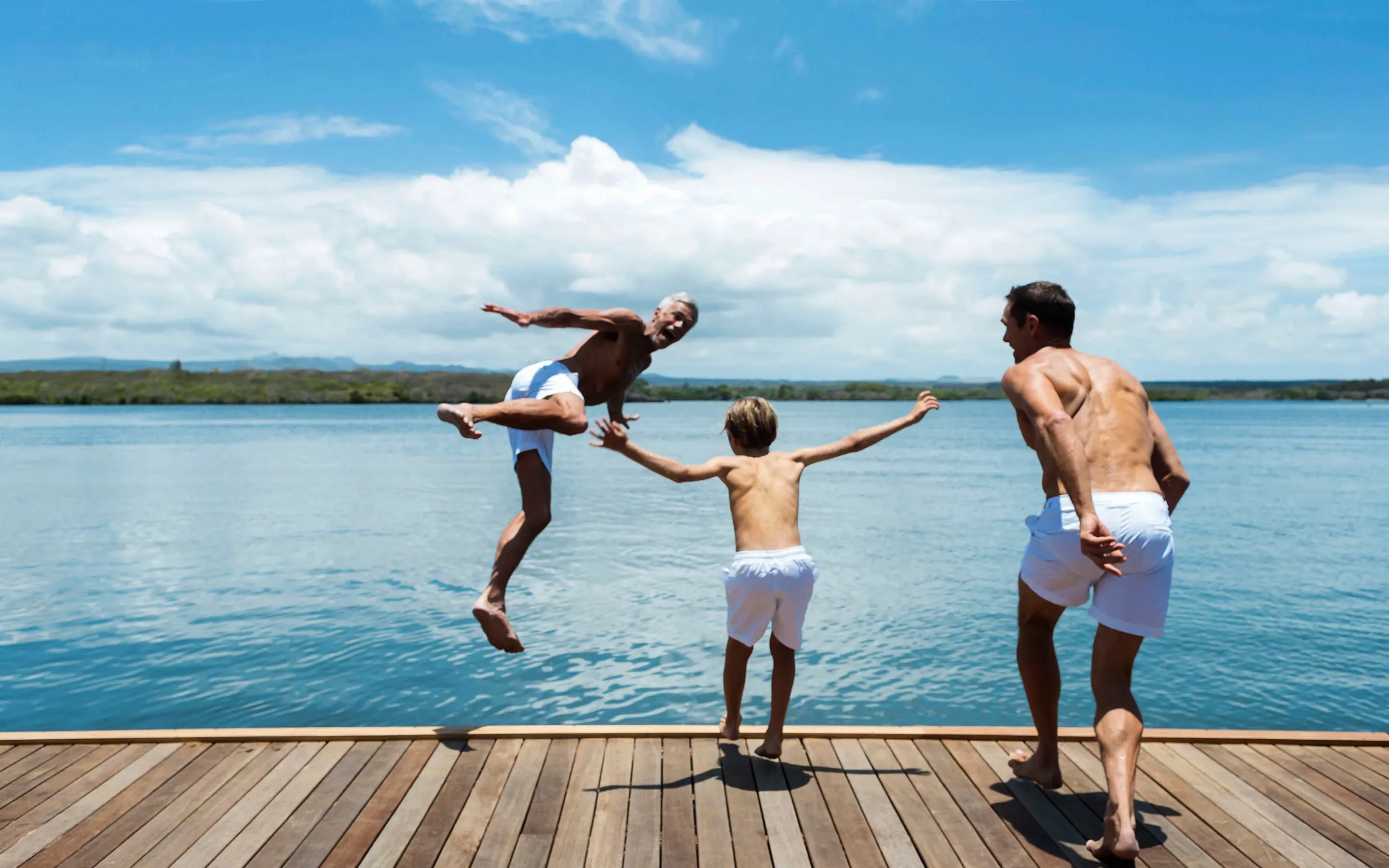 Family Diving at One&Only Le Saint G?ran