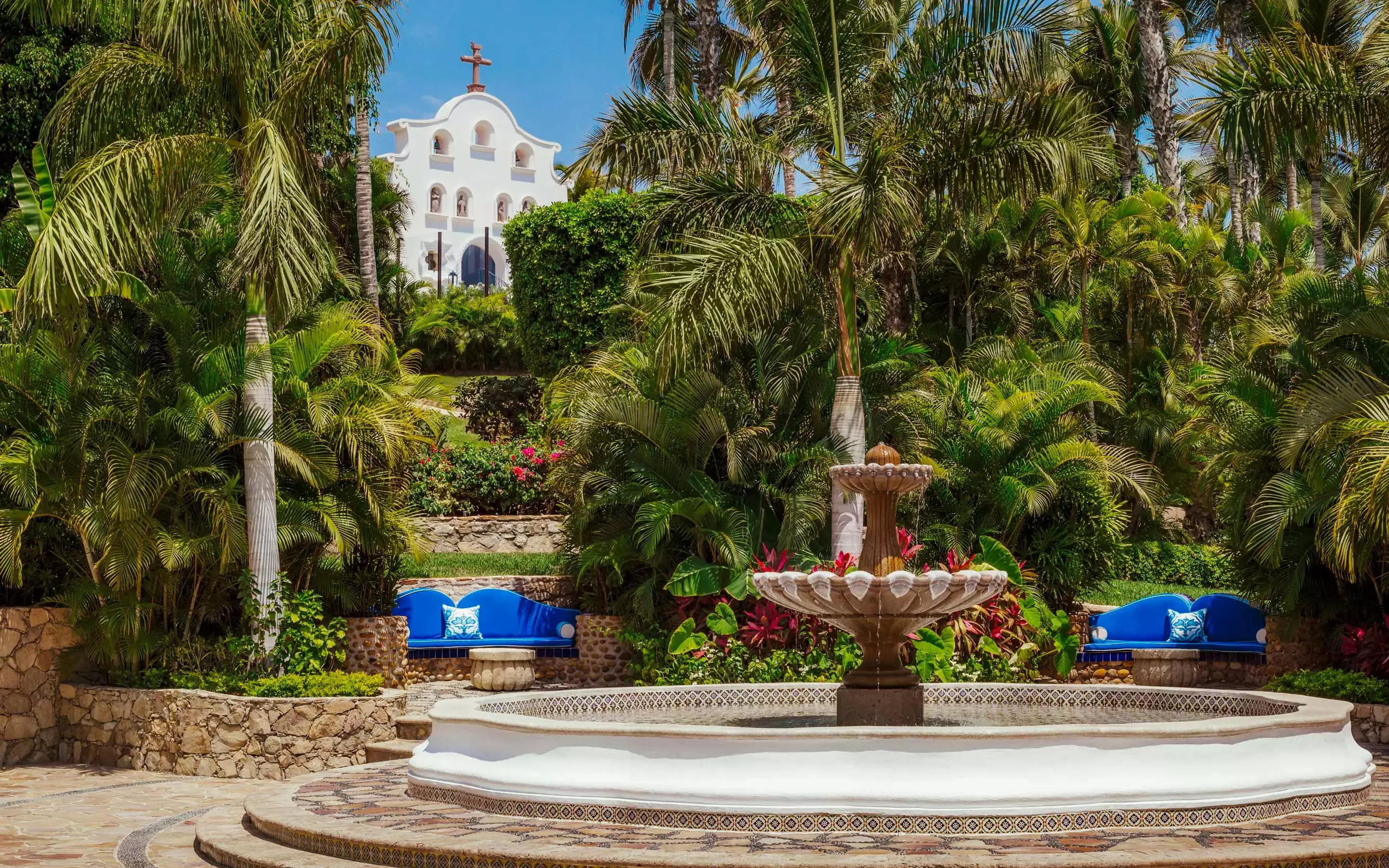 View of the fountain at One&Only Palmilla