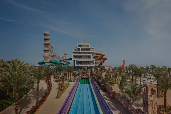 40% Tinted - Trident Tower at Aquaventure World