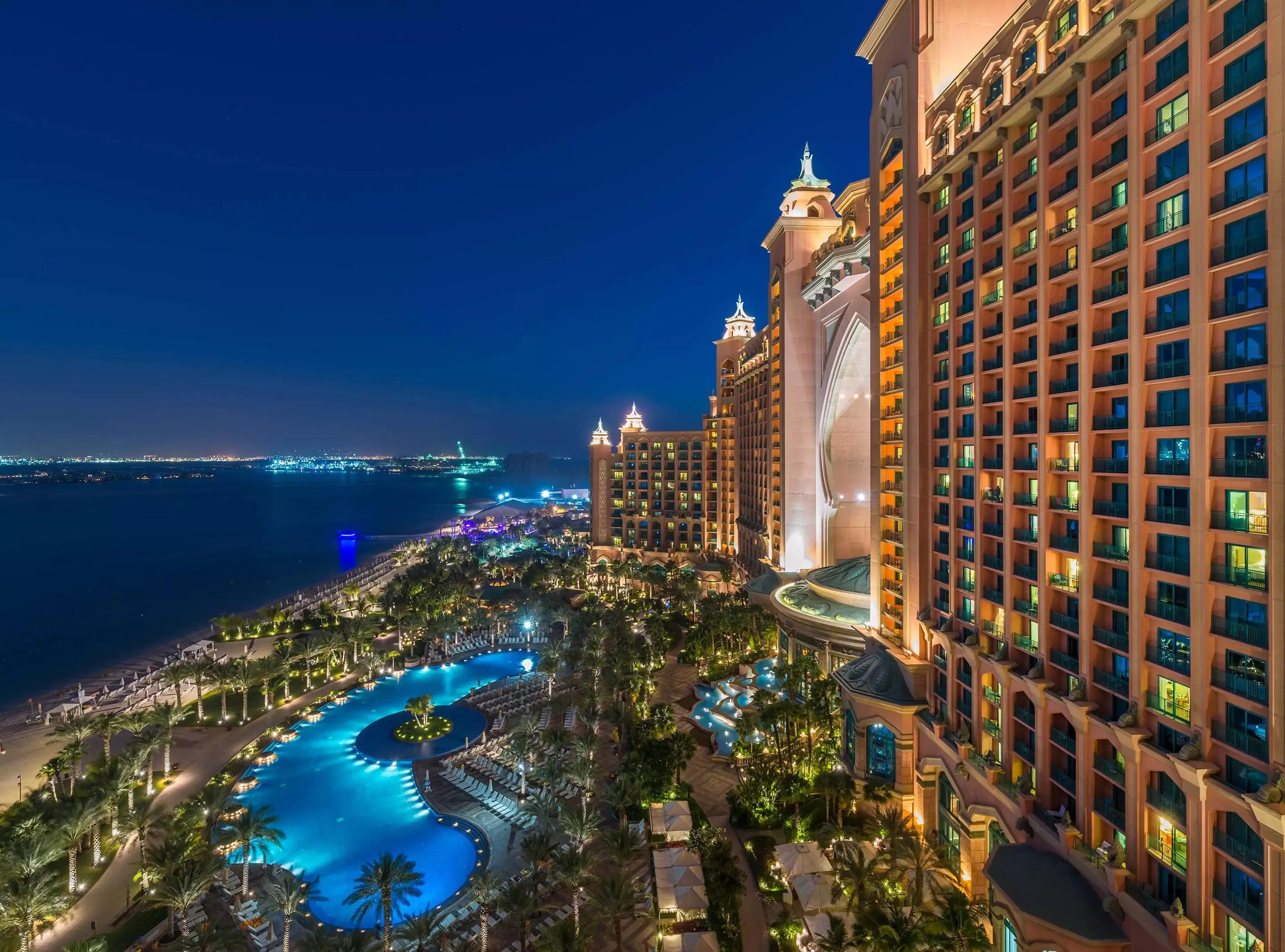 Atlantis Facing One and Only The Palm