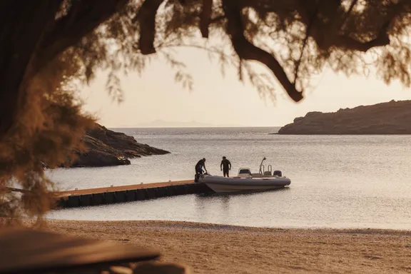 One&Only Kéa Island - Diver Yiannis