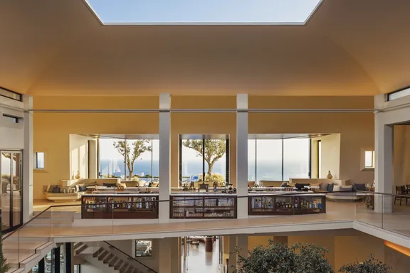 Kosmos Bar at One&Only Kéa Island