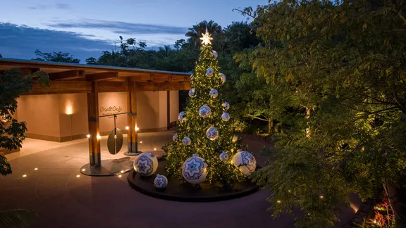 One&Only Mandarina - Festive
