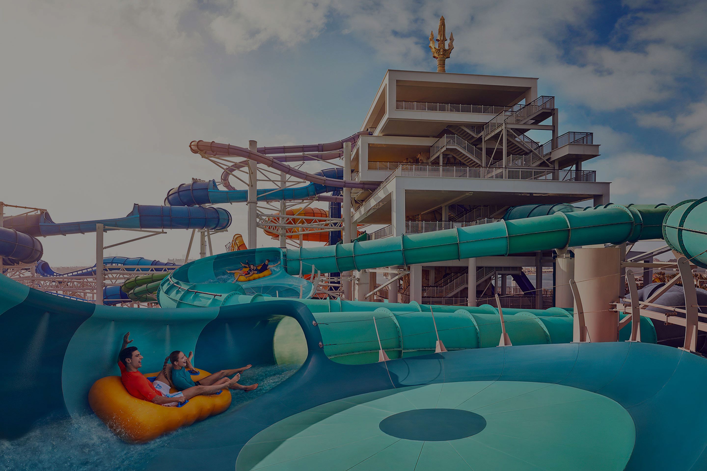 40% Tinted - Medusa's Lair at Aquaventure World