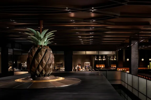Dinner By Heston Blumenthal pineapple clock in Atlantis The Royal