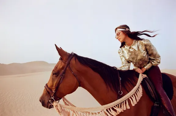 bas-lifestyle-horse-woman