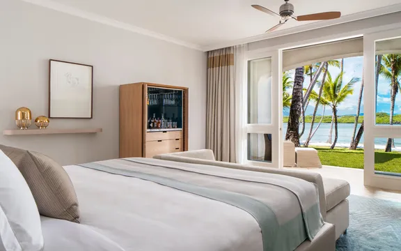 Lagoon Room King Bedroom at One&Only Le Saint G?ran