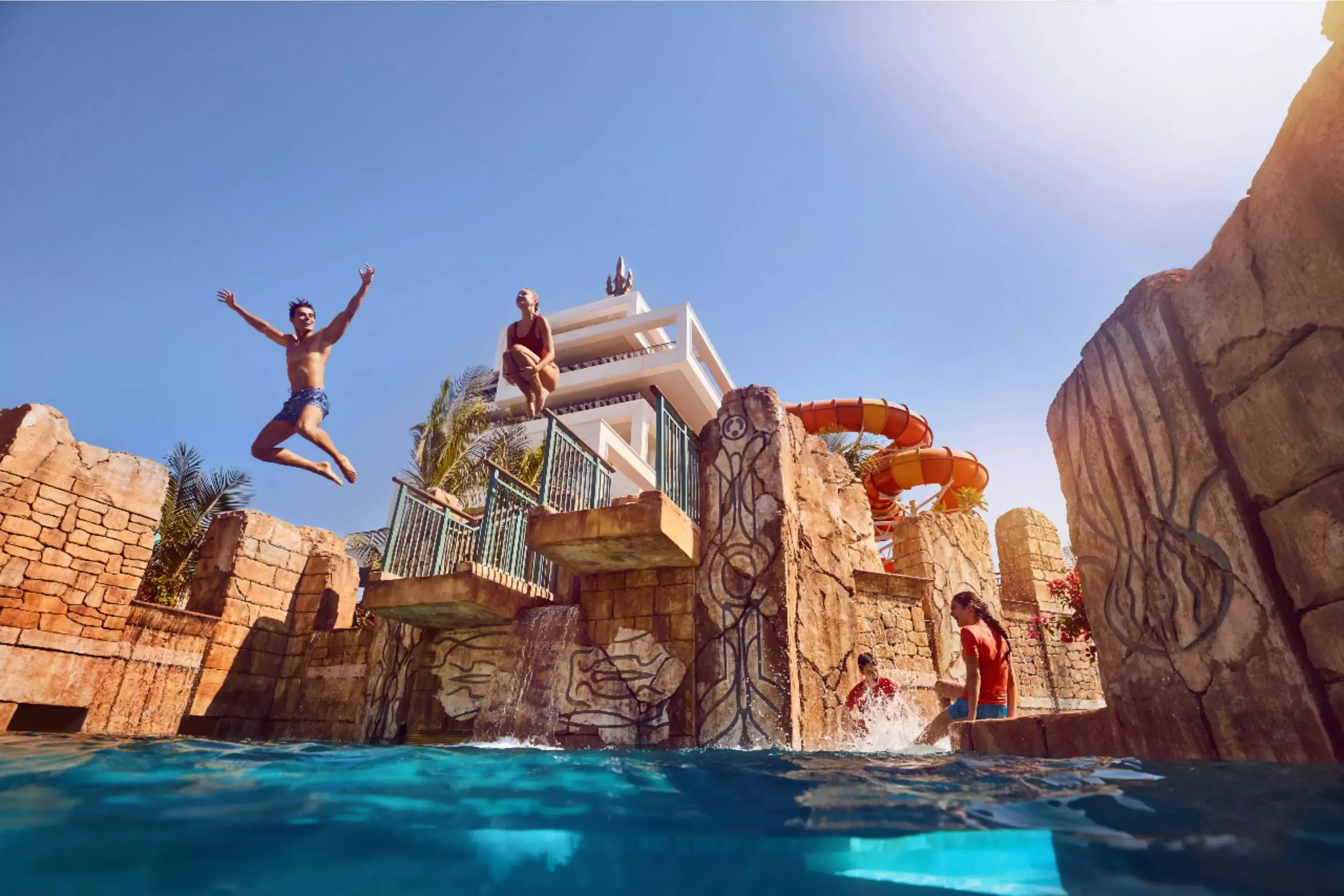 Aquaventure Waterpark Trident Tower Immortal Falls