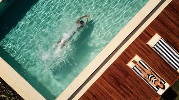 Couple at Pool | One&Only Portonovi