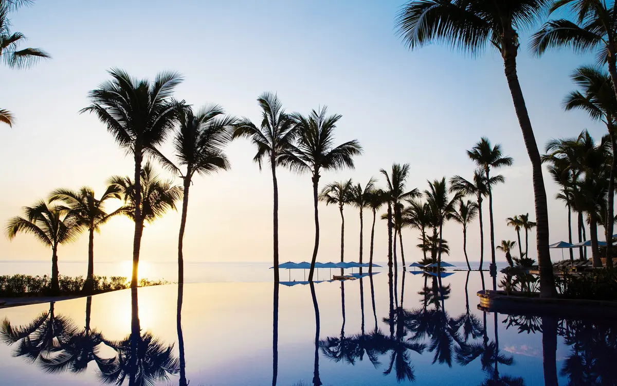 One&Only Palmilla sunset pool reflection