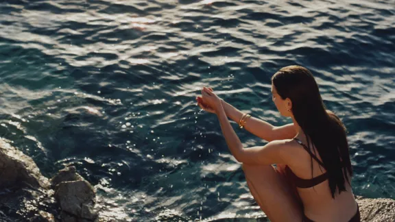 One&Only- Women-Lifestyle 