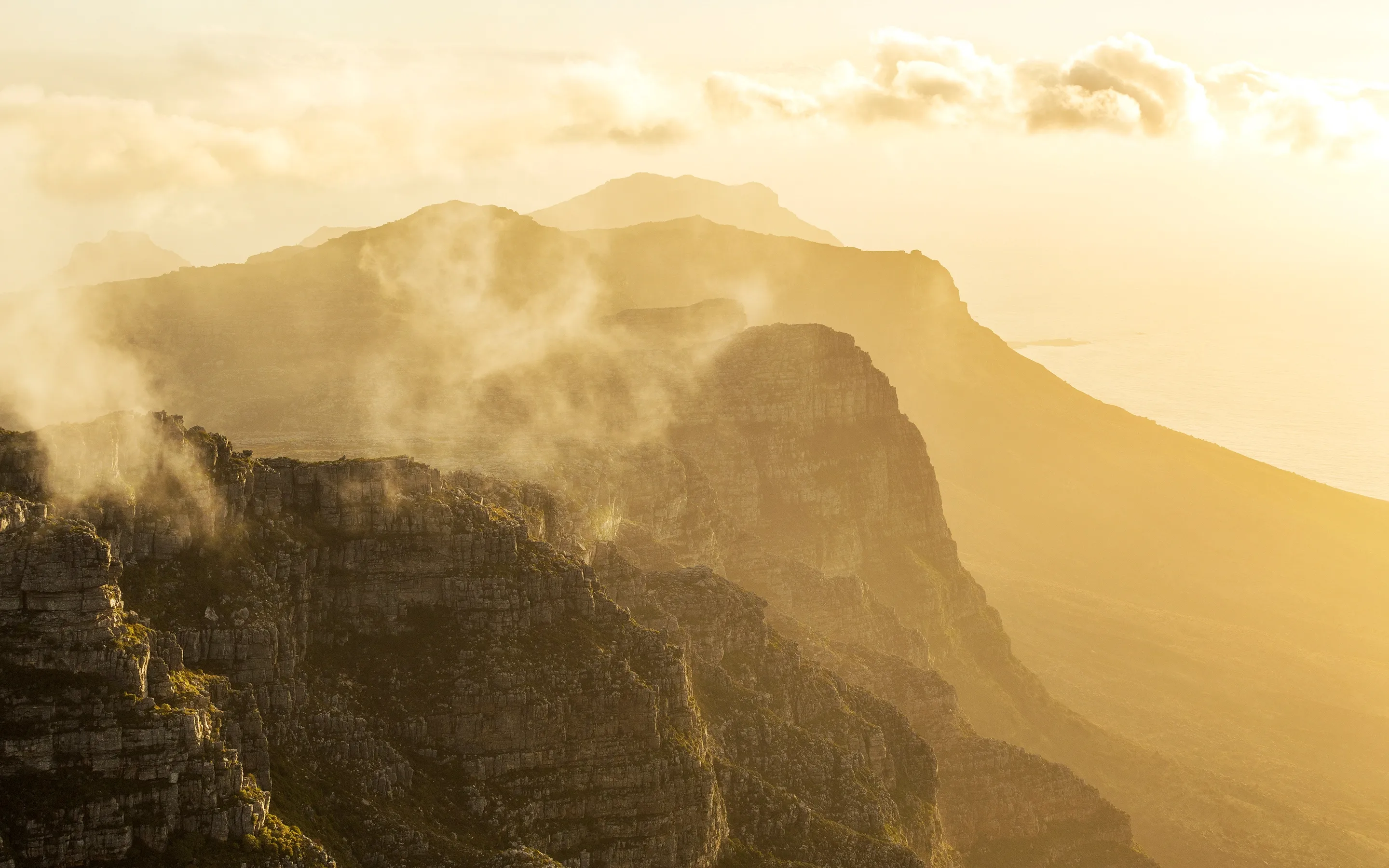 table-mountain-sunrise