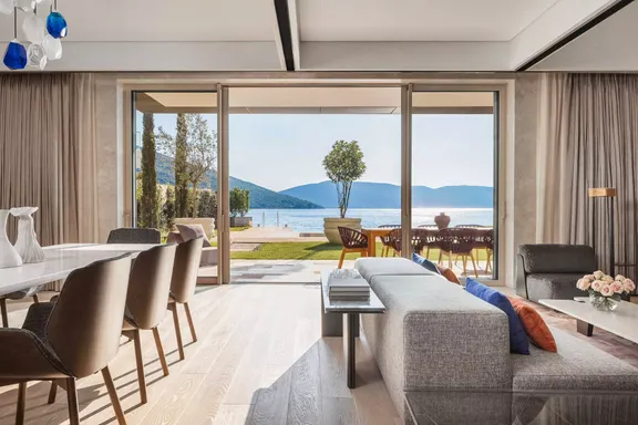 oopm-villa-orjen-living-room-view-terrace-2