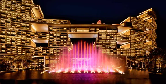 Skyblaze Fountain at Atlantis The Royal