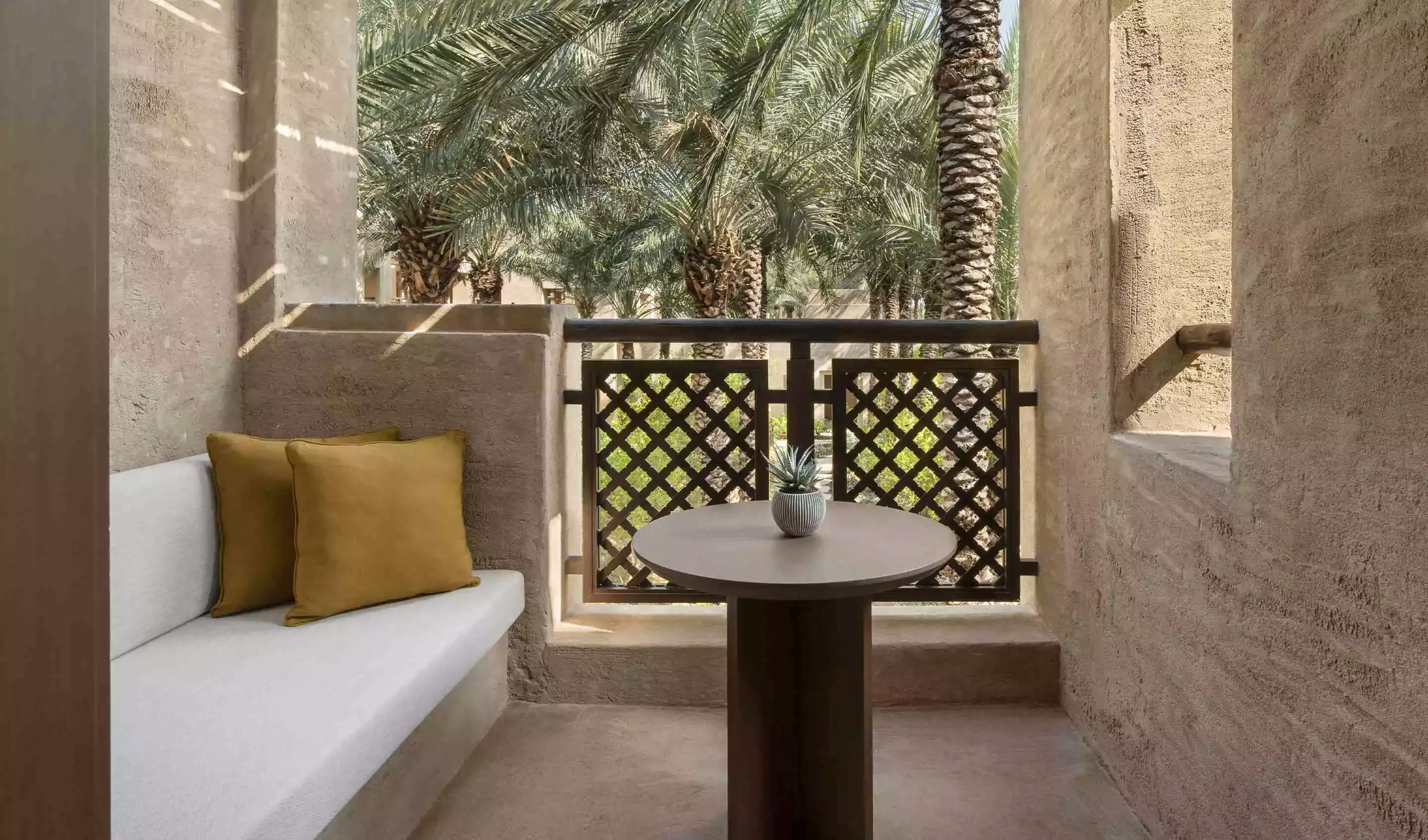 bas-rooms-deluxe-garden-view-balcony_002-cropped2-v2