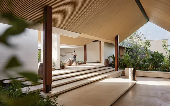 Main Tapasake Entrance with Waitress at One&Only Reethi Rah, Maldives