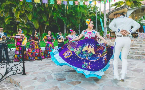 oopa_cinco_de_mayo_dancers-2