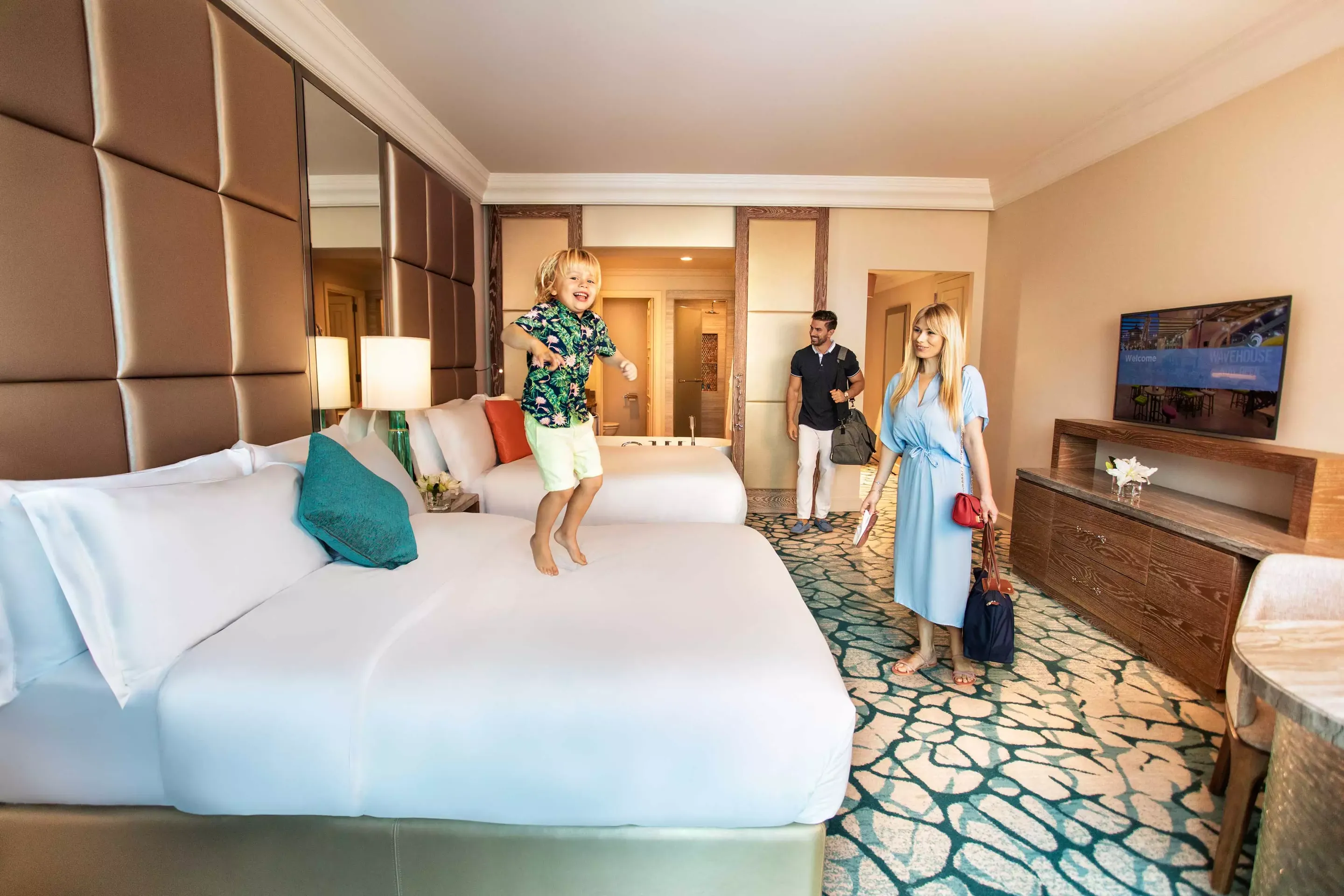 Book Luxury Hotel Rooms (with Private Jacuzzi) @ Atlantis The Palm, Dubai |  Best Hotels to Stay (in Palm Jumeirah)