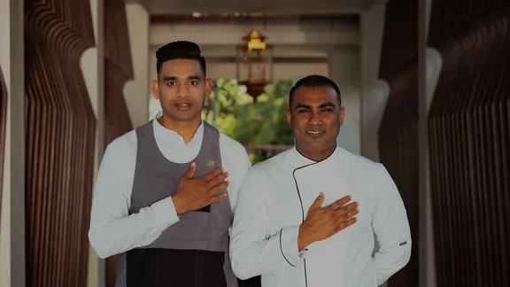 Hotel staff welcoming - HR