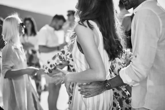 oopm-tapasake-lifestyle-pool-party-closeup-bw