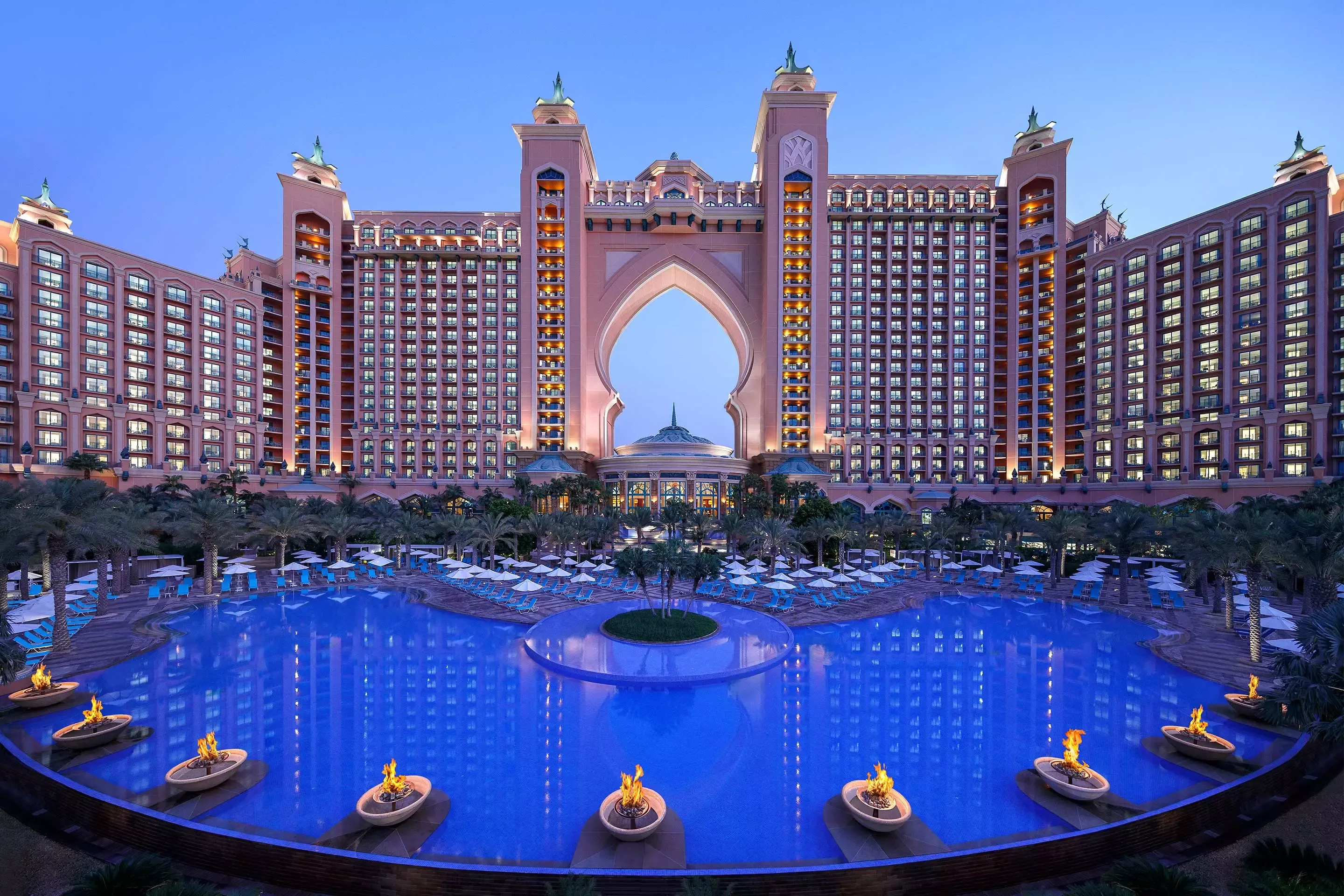 Atlantis The Palm Frontal Resort with Fire Basin