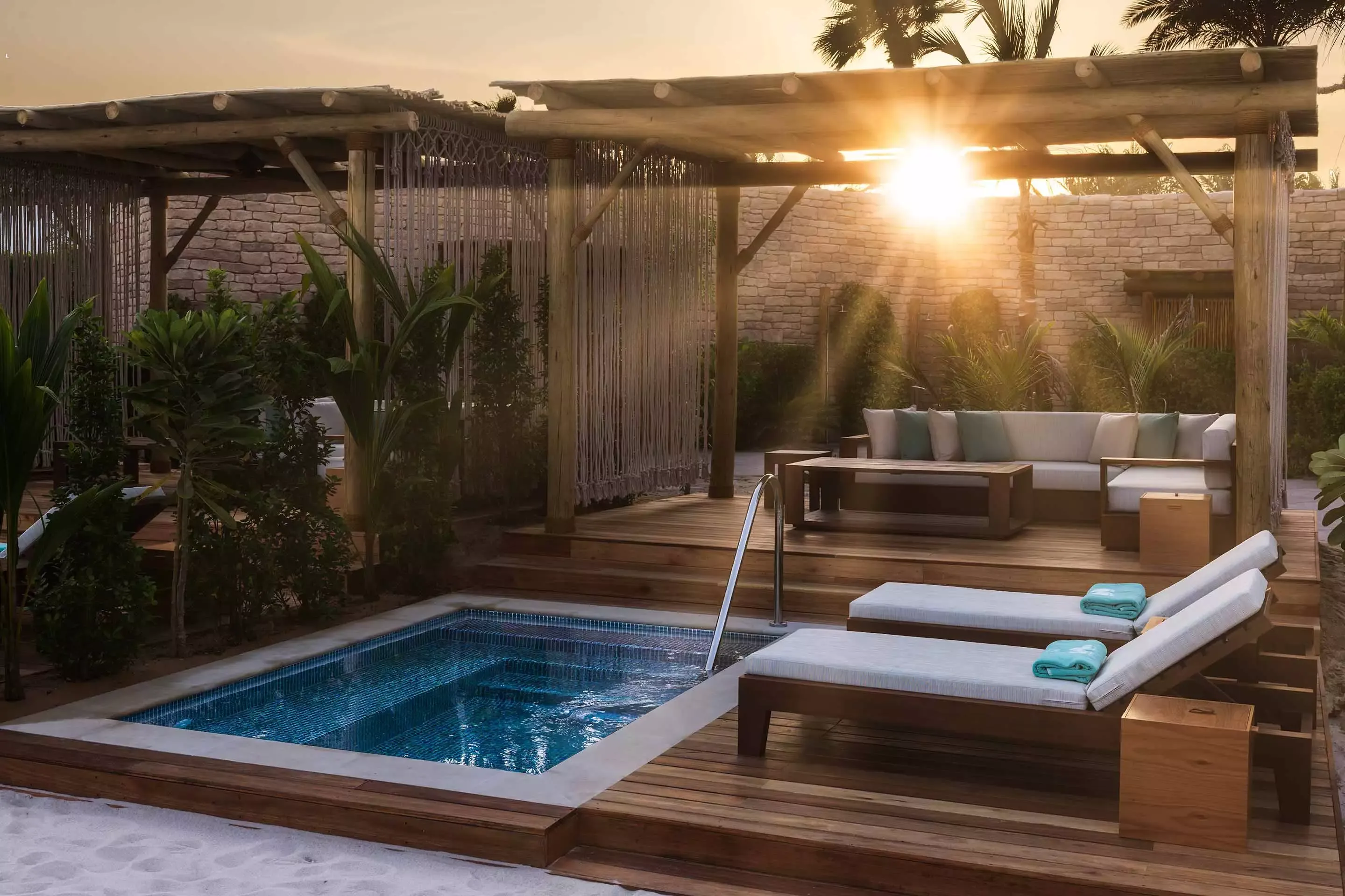 Panoramic Cabana at WHITE Beach Dubai