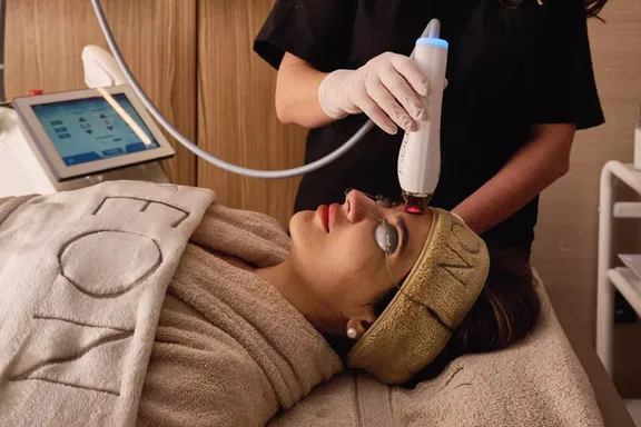 AEON Facial Treatment at Atlantis The Royal